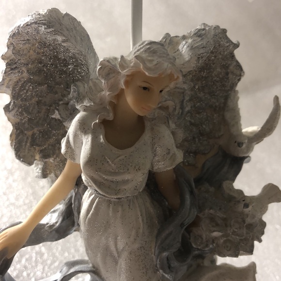 Home interiors shiny glitter Angel tea light stand - Picture 5 of 15